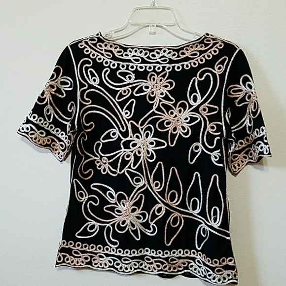 STUDIO V Top - Picture 4 of 4